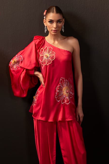 Buy_Rishika Singh_Red Bamboo Embroidery, Sequins One Shoulder Resham And Kurta Set 