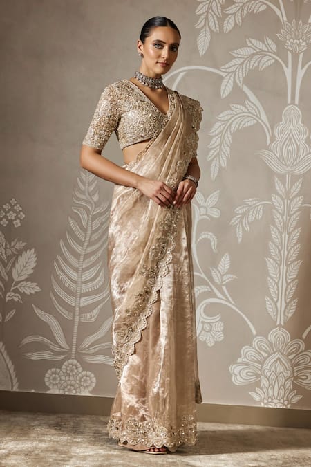 Ridhi Mehra_Gold Tissue, Net, Crepe Pearls, Sequins V-neck Embroidered Saree Set _Online_at_Aza_Fashions