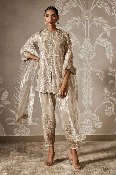Buy_Ridhi Mehra_Gold Tissue Sequins, Embroidery Round Neck Mughal Bloom Kurta Set _Online_at_Aza_Fashions