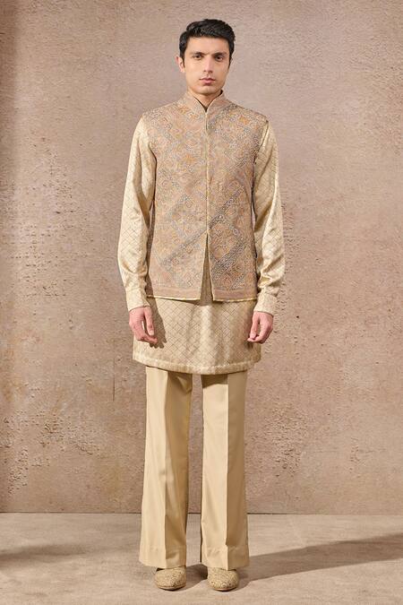 Buy_Tarun Tahiliani_Gold Silk Diamonds, Pearls Geometric Embroidered Nehru Jacket _Online_at_Aza_Fashions