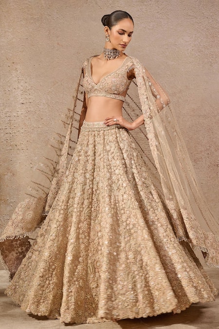 Buy_Tarun Tahiliani_Ivory Tulle Embroidery V-neck Blossom Lehenga Set _Online_at_Aza_Fashions