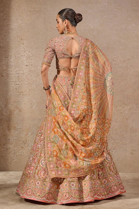 Tarun Tahiliani Aari Embroidered Bridal Lehenga Set 