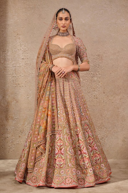 Tarun Tahiliani Embroidered Aari Bridal Lehenga Set 