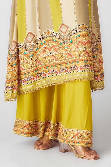 Buy_Basanti - Kapde Aur Koffee_Green Muslin Sequins, Mirrors, Embellished Floral Kurta Set With Flared Pant_Online_at_Aza_Fashions