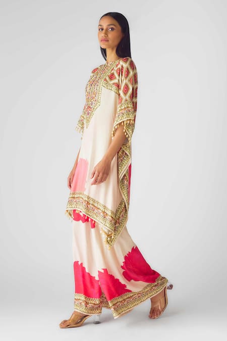 Basanti - Kapde Aur Koffee_Ivory Muslin Mirrors, Sequins, Beads, Floral Geometric Embellished Kurta Set _Online_at_Aza_Fashions