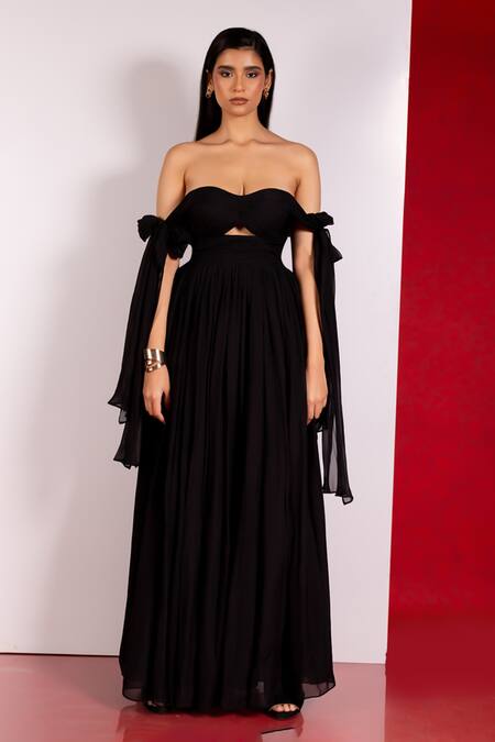 Shop_Pinup By Astha_Black Chiffon Off-shoulder, Sweetheart Neck Ruched Off Gown _Online_at_Aza_Fashions