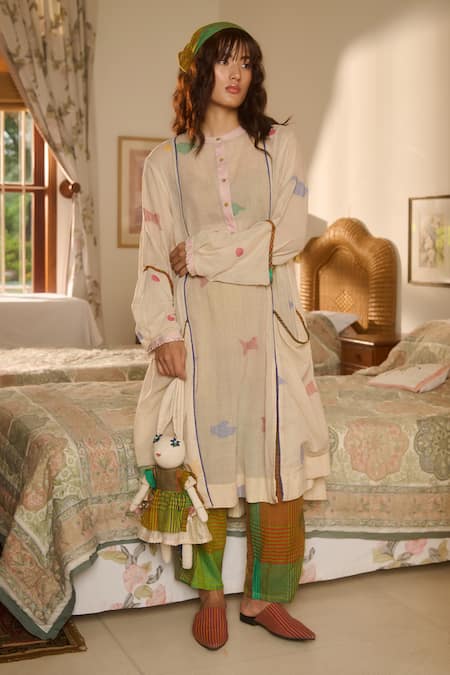 Shop_Swatti Kapoor_Ivory Jacquard, Silk, Cotton Sequins Round Woven Abstract Kurta Set With Pant _at_Aza_Fashions