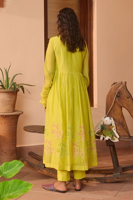Shop Swatti Kapoor Yellow Chanderi Round Neck Floral Print Gathered Anarkali Kurta at Aza Fashions Shop_Swatti Kapoor_Yellow Chanderi Round Neck Floral Print Gathered Anarkali Kurta _at_Aza_Fashions