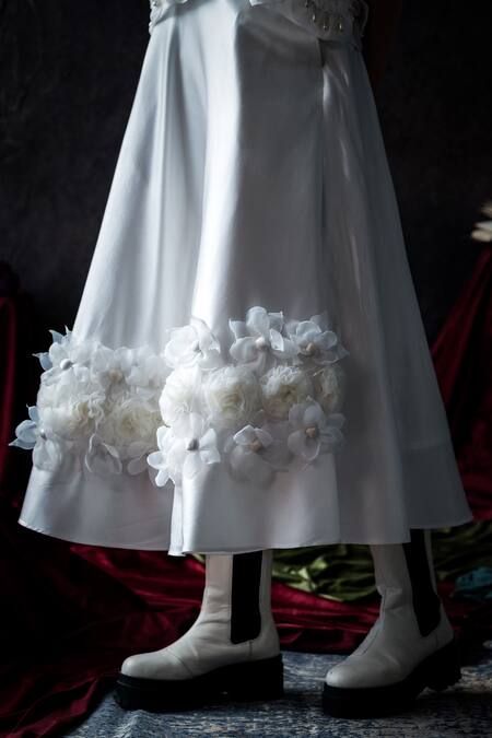 Therealb_White Satin Fabric Flowers Floral Applique A-line Skirt _Online_at_Aza_Fashions