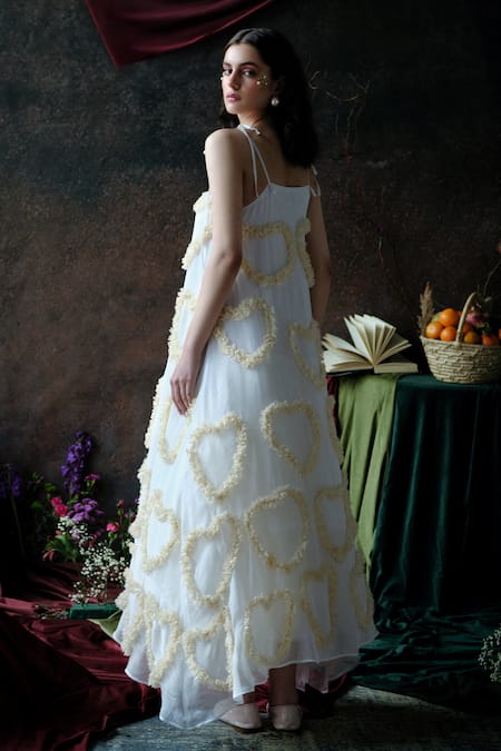 Shop Therealb White Organza Lace V-neck Ruffled Heart Tie-up Dress at Aza Fashions Shop_Therealb_White Organza Lace V-neck Ruffled Heart Tie-up Dress _at_Aza_Fashions