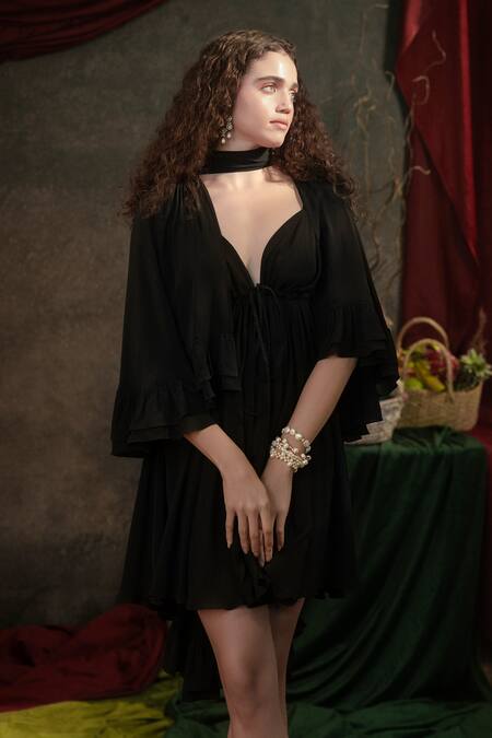 Buy_Therealb_Black Crepe Sweetheart Neck Solid Frilly Hem Cape And Dress _Online_at_Aza_Fashions