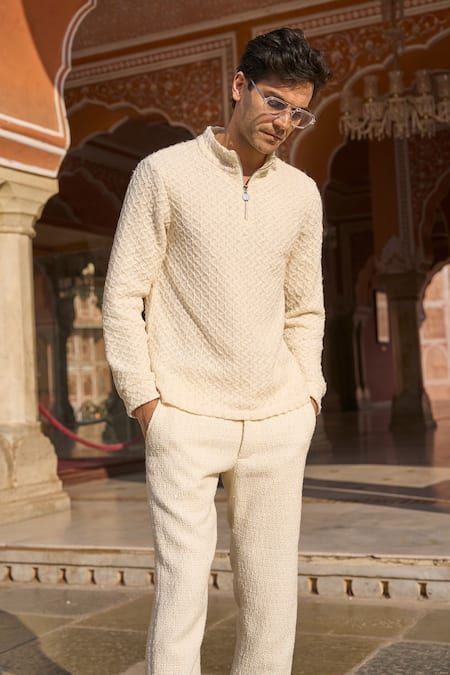 Buy_Dash And Dot_Ivory Acrylic, Cotton Textured Knitted Popover T-shirt 