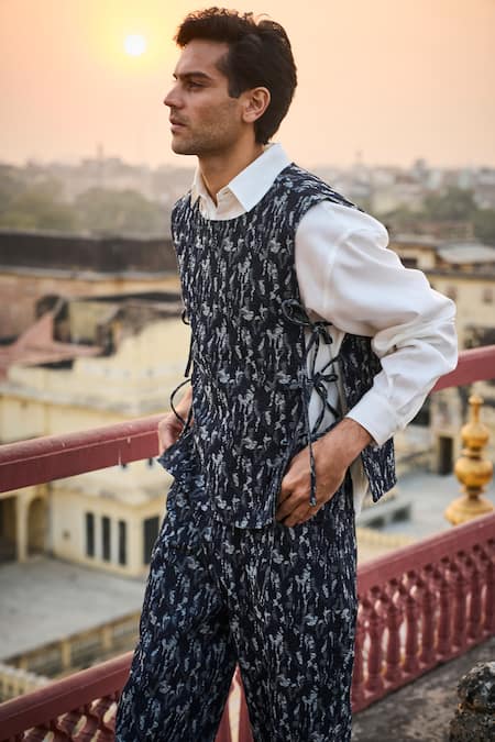 Shop Dash And Dot Blue Cotton, Polyester Abstract Denim Overlay Jacket at Aza Fashions Shop_Dash And Dot_Blue Cotton, Polyester Abstract Denim Overlay Jacket _at_Aza_Fashions