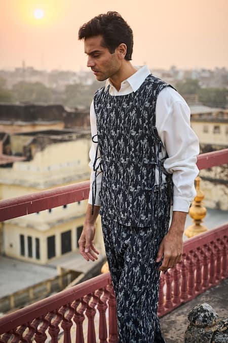 Buy Dash And Dot Blue Cotton, Polyester Abstract Denim Overlay Jacket Online at Aza Fashions Buy_Dash And Dot_Blue Cotton, Polyester Abstract Denim Overlay Jacket _Online_at_Aza_Fashions