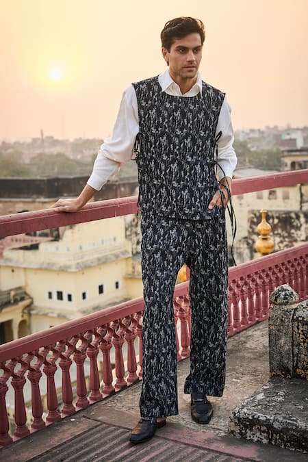 Buy_Dash And Dot_Blue Cotton, Polyester Indigo Abstract Pattern Pant _Online_at_Aza_Fashions