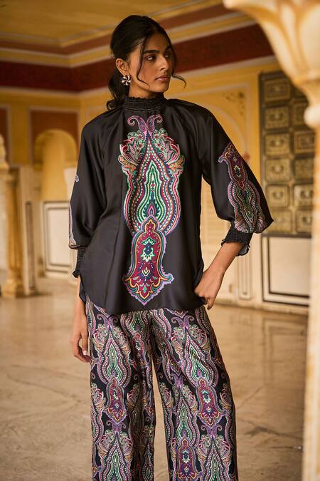 Buy_Dash And Dot_Black Polyester High Neck Paisley Print Top And Wide-legged Pant Set 