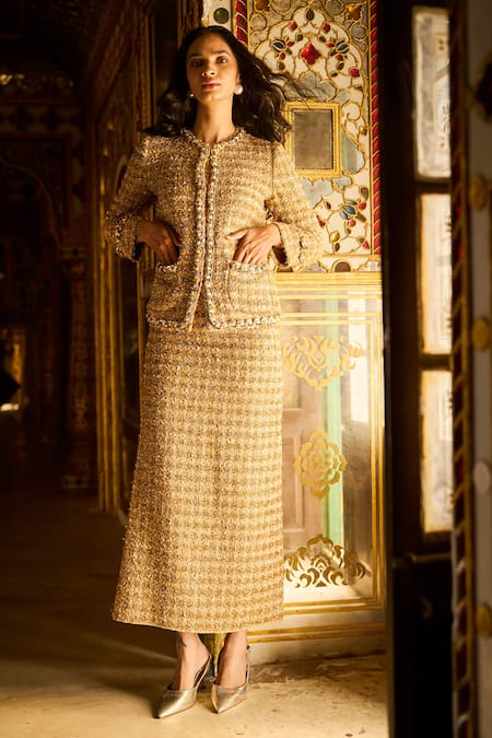 Buy Dash And Dot Gold Polyester Pearls, Chains Round Textured Boucle Jacket With Embellishments Buy_Dash And Dot_Gold Polyester Pearls, Chains Round Textured Boucle Jacket With Embellishments