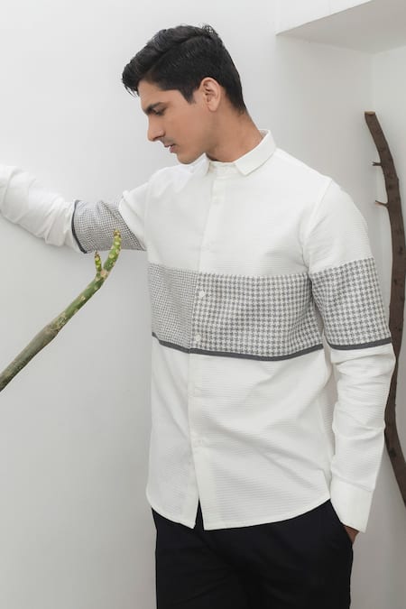 Buy_Lacquer Embassy_White Houndstooth Woven Waffle Texture Shirt _Online_at_Aza_Fashions