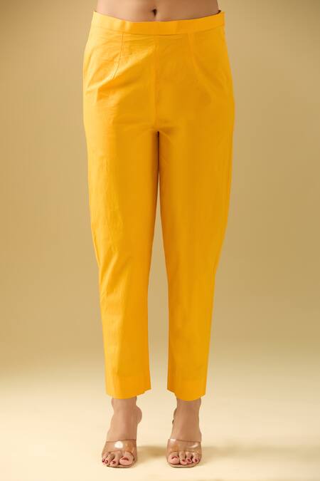 Samyukta Singhania_Yellow Chanderi Cut Work, Sequins V-neck Botanical Embroidered Kurta Set_Online_at_Aza_Fashions