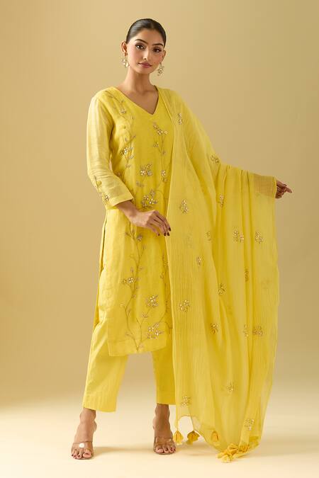 Samyukta Singhania Yellow Linen Sequins, Cut Work V-neck Floral Cutdana Embroidered Kurta Set at Aza Fashions Samyukta Singhania_Yellow Linen Sequins, Cut Work V-neck Floral Cutdana Embroidered Kurta Set_at_Aza_Fashions