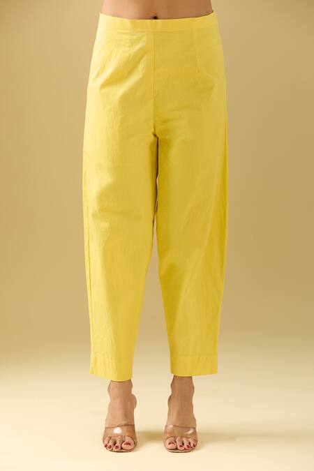 Buy Samyukta Singhania Yellow Linen Sequins, Cut Work V-neck Floral Cutdana Embroidered Kurta Set Buy_Samyukta Singhania_Yellow Linen Sequins, Cut Work V-neck Floral Cutdana Embroidered Kurta Set