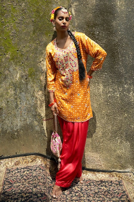 Shop Sheeshakari Yellow Silk Mirrors, Zari, Beads Collared Bandhani Paisley Embroidered Kurta Set at Aza Fashions Shop_Sheeshakari_Yellow Silk Mirrors, Zari, Beads Collared Bandhani Paisley Embroidered Kurta Set _at_Aza_Fashions