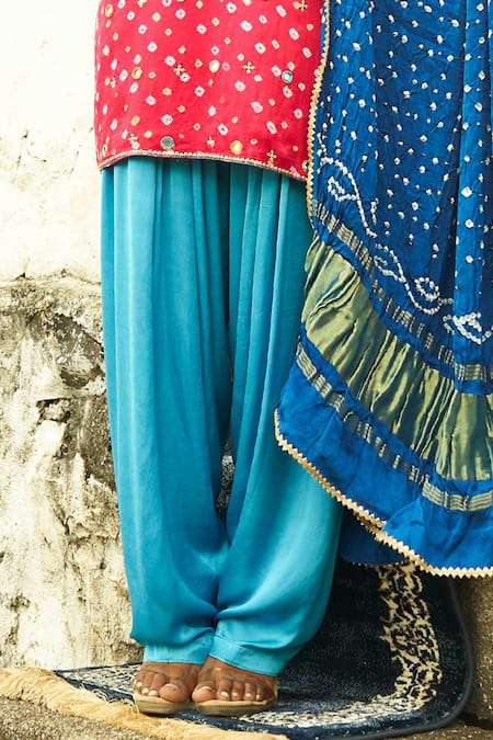 Sheeshakari Pink Silk Beads, Zari Collared Paisley Hand Embroidered Kurta Set Online at Aza Fashions Sheeshakari_Pink Silk Beads, Zari Collared Paisley Hand Embroidered Kurta Set _Online_at_Aza_Fashions