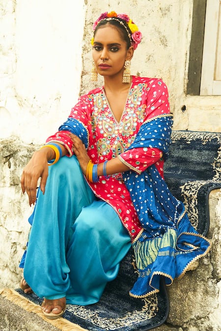 Buy Sheeshakari Pink Silk Beads, Zari Collared Paisley Hand Embroidered Kurta Set Online at Aza Fashions Buy_Sheeshakari_Pink Silk Beads, Zari Collared Paisley Hand Embroidered Kurta Set _Online_at_Aza_Fashions