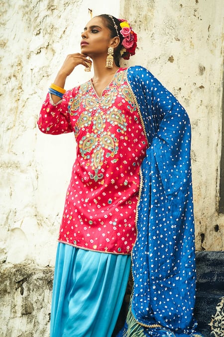 Shop Sheeshakari Pink Silk Beads, Zari Collared Paisley Hand Embroidered Kurta Set Online at Aza Fashions Shop_Sheeshakari_Pink Silk Beads, Zari Collared Paisley Hand Embroidered Kurta Set _Online_at_Aza_Fashions