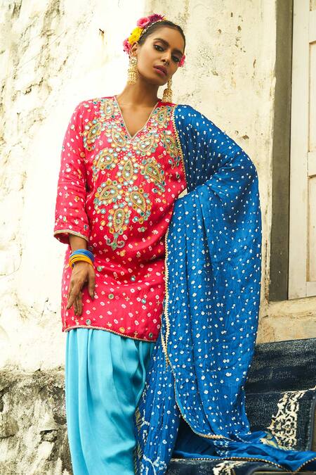 Sheeshakari Pink Silk Beads, Zari Collared Paisley Hand Embroidered Kurta Set at Aza Fashions Sheeshakari_Pink Silk Beads, Zari Collared Paisley Hand Embroidered Kurta Set _at_Aza_Fashions