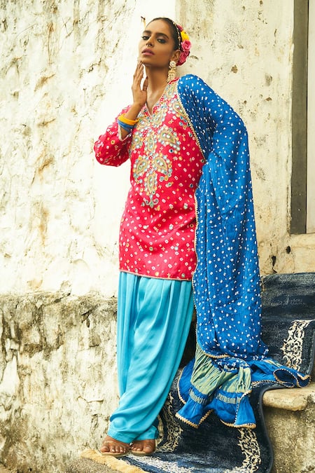 Buy Sheeshakari Pink Silk Beads, Zari Collared Paisley Hand Embroidered Kurta Set Buy_Sheeshakari_Pink Silk Beads, Zari Collared Paisley Hand Embroidered Kurta Set