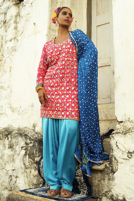 Shop Sheeshakari Pink Silk Mirrors, Beads, Embroidery Round Neck Bandhani Kurta Set at Aza Fashions Shop_Sheeshakari_Pink Silk Mirrors, Beads, Embroidery Round Neck Bandhani Kurta Set _at_Aza_Fashions