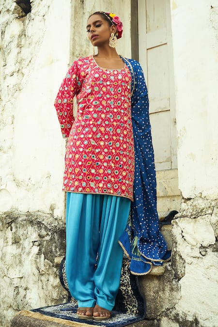 Buy Sheeshakari Pink Silk Mirrors, Beads, Embroidery Round Neck Bandhani Kurta Set Online at Aza Fashions Buy_Sheeshakari_Pink Silk Mirrors, Beads, Embroidery Round Neck Bandhani Kurta Set _Online_at_Aza_Fashions