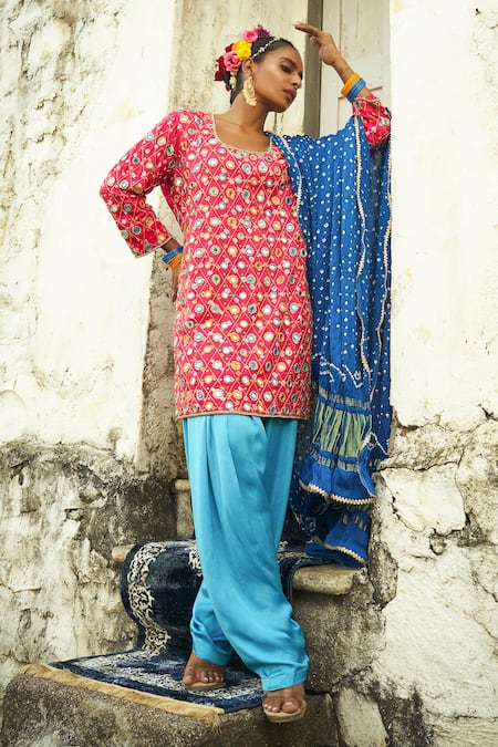 Sheeshakari Pink Silk Mirrors, Beads, Embroidery Round Neck Bandhani Kurta Set at Aza Fashions Sheeshakari_Pink Silk Mirrors, Beads, Embroidery Round Neck Bandhani Kurta Set _at_Aza_Fashions