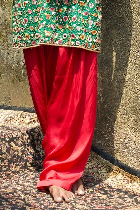 Sheeshakari Green Silk Embroidery, Mirrors, Zari Round Neck Bandhani Work Kurta Set Online at Aza Fashions Sheeshakari_Green Silk Embroidery, Mirrors, Zari Round Neck Bandhani Work Kurta Set _Online_at_Aza_Fashions