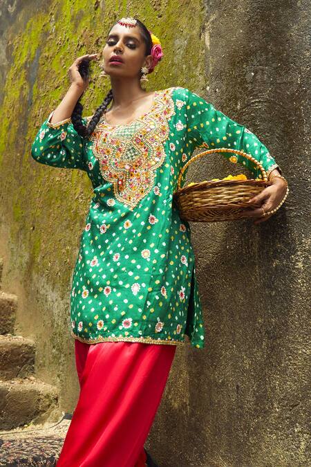 Sheeshakari_Green Silk Gota Patti, Beads, Mirrors Round Neck Emerald Bandhani Kurta Set _Online_at_Aza_Fashions