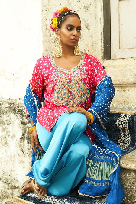 Sheeshakari Pink Silk Beads, Zari, Embroidery, Mirrors Paisley Kurta Set Online at Aza Fashions Sheeshakari_Pink Silk Beads, Zari, Embroidery, Mirrors Paisley Kurta Set _Online_at_Aza_Fashions