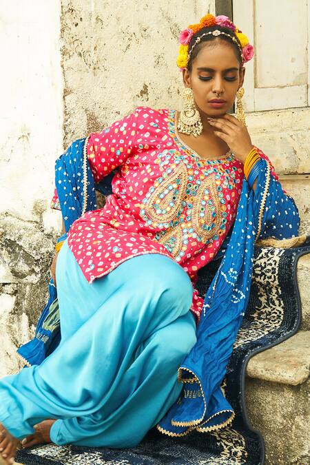 Buy Sheeshakari Pink Silk Beads, Zari, Embroidery, Mirrors Paisley Kurta Set Online at Aza Fashions Buy_Sheeshakari_Pink Silk Beads, Zari, Embroidery, Mirrors Paisley Kurta Set _Online_at_Aza_Fashions