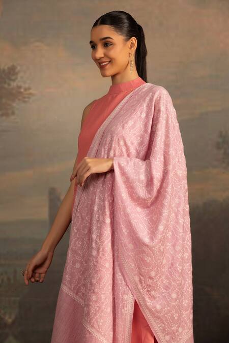 Modarta Pink Sozni Floral Embroidered Shawl at Aza Fashions Modarta_Pink Sozni Floral Embroidered Shawl_at_Aza_Fashions