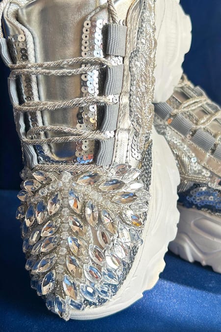 Buy_Chal Jooti_Silver Sequins, Crystals And Snowflake Sneakers _Online_at_Aza_Fashions