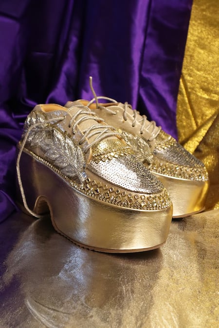 Chal Jooti Gold High Embroidered Sneakers 