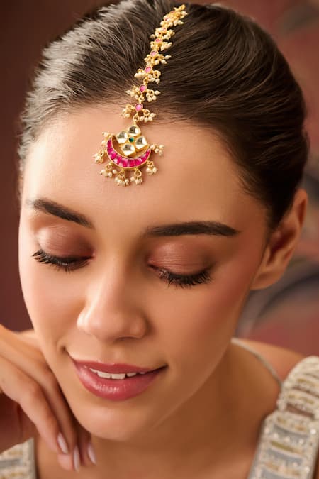 Paisley Pop_Red Kundan Pearl Maangtikka _Online_at_Aza_Fashions