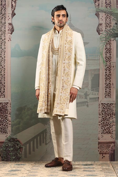 Shop Asuka Gold Zardozi Embroidered Stole at Aza Fashions Shop_Asuka_Gold Zardozi Embroidered Stole _at_Aza_Fashions