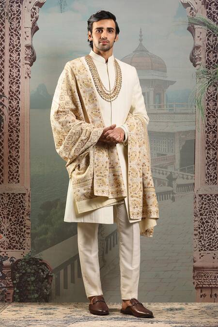 Buy Asuka Gold Zardozi Embroidered Stole Online at Aza Fashions Buy_Asuka_Gold Zardozi Embroidered Stole _Online_at_Aza_Fashions