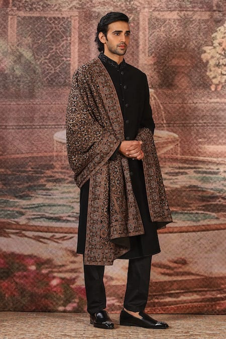 Buy Asuka Brown Mughal Bloom Embroidered Silk Stole Online at Aza Fashions Buy_Asuka_Brown Mughal Bloom Embroidered Silk Stole _Online_at_Aza_Fashions