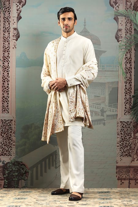 Asuka Ivory Zardozi Bloom Vine Embroidered Stole Online at Aza Fashions Asuka_Ivory Zardozi Bloom Vine Embroidered Stole _Online_at_Aza_Fashions