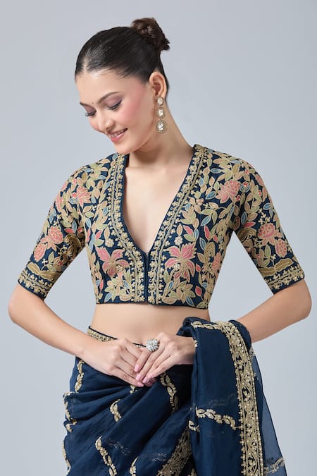 Buy Azeera Blue Chiffon Diamonds, Embroidery, Sequins V-neck Floral Saree Set Buy_Azeera_Blue Chiffon Diamonds, Embroidery, Sequins V-neck Floral Saree Set