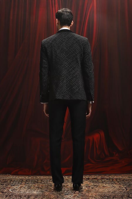 Asuka Cutdana Embroidered Tuxedo Set 