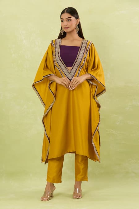 Buy Samyukta Singhania Yellow Silk Lace, Embroidery Plunge Neck Contrast Hand Embellished Kaftan Set Buy_Samyukta Singhania_Yellow Silk Lace, Embroidery Plunge Neck Contrast Hand Embellished Kaftan Set