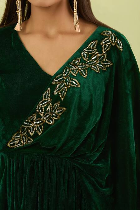 Samyukta Singhania Green Velvet Embroidery V-neck Salli Hand Embellished Kurta Set Online at Aza Fashions Samyukta Singhania_Green Velvet Embroidery V-neck Salli Hand Embellished Kurta Set _Online_at_Aza_Fashions